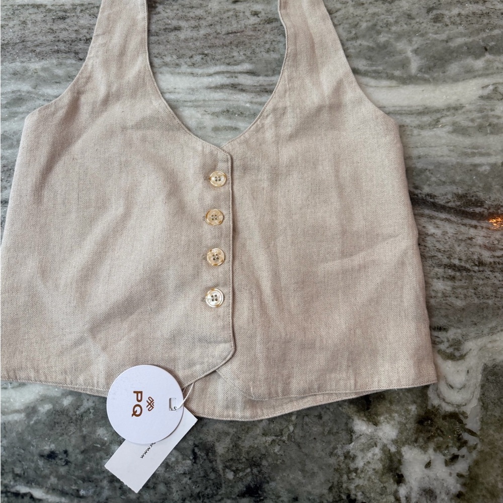 NWT PQ TAN PAYTON LINEN VEST
Size Small - Picture 6 of 12